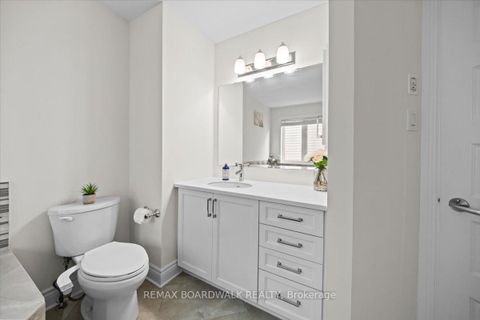 Photo 30 at 330 Bobolink Ridge, Emerald Meadows/Trailwest, Kanata