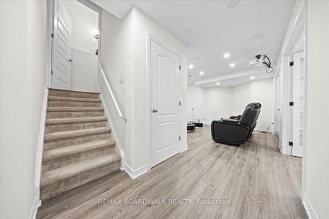 Photo 35 at 330 Bobolink Ridge, Emerald Meadows/Trailwest, Kanata