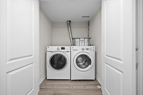 Photo 43 at 330 Bobolink Ridge, Emerald Meadows/Trailwest, Kanata