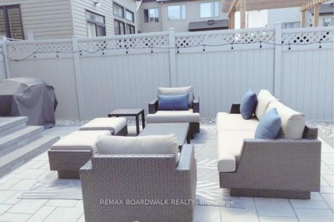 Photo 47 at 330 Bobolink Ridge, Emerald Meadows/Trailwest, Kanata