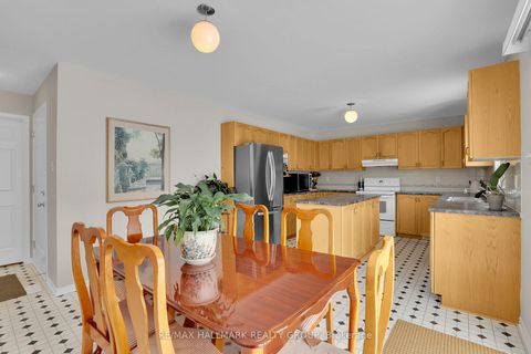 Photo 11 at 634 Aquaview Drive, Avalon East, Orleans