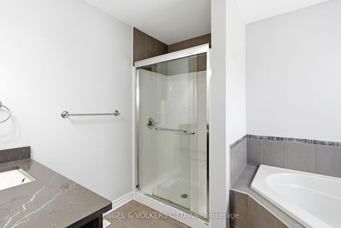 Photo 9 at 476 Barrick Hill Road, Emerald Meadows/Trailwest, Kanata