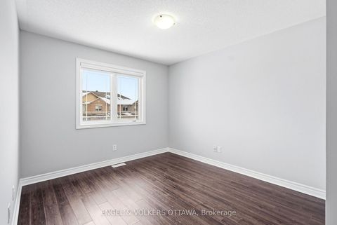 Photo 13 at 476 Barrick Hill Road, Emerald Meadows/Trailwest, Kanata