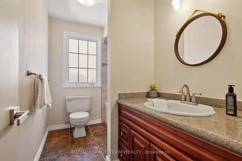 Photo 25 at 8 Huntsman Crescent, Bridlewood, Kanata