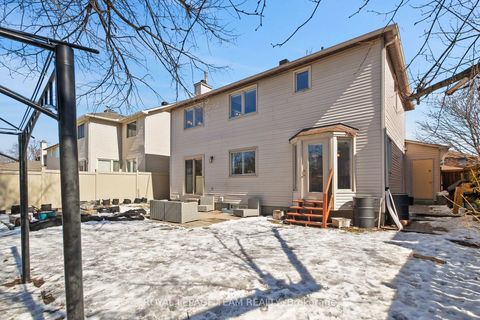 Photo 33 at 8 Huntsman Crescent, Bridlewood, Kanata