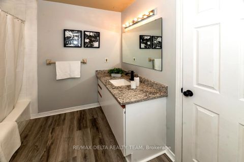 Photo 17 at 137 Bridlewood Drive S, Bridlewood, Kanata