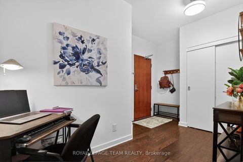 Photo 4 at 204 - 310 Centrum Boulevard, Bilberry Creek/Queenswood Heights, Orleans