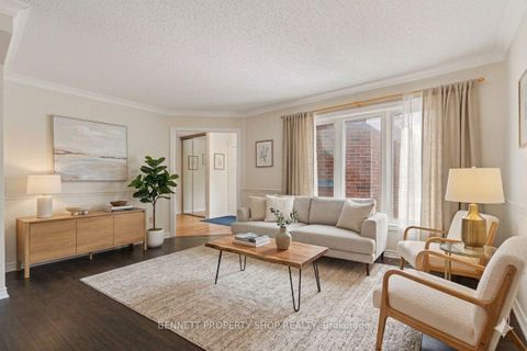 Photo 2 at 69 Longden Place, Bridlewood, Kanata