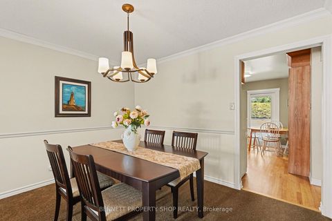 Photo 3 at 69 Longden Place, Bridlewood, Kanata