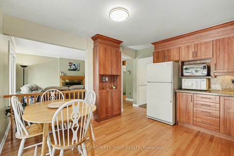 Photo 7 at 69 Longden Place, Bridlewood, Kanata