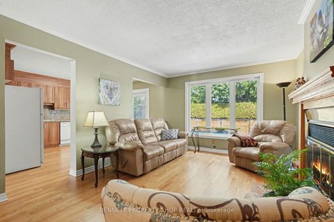 Photo 8 at 69 Longden Place, Bridlewood, Kanata