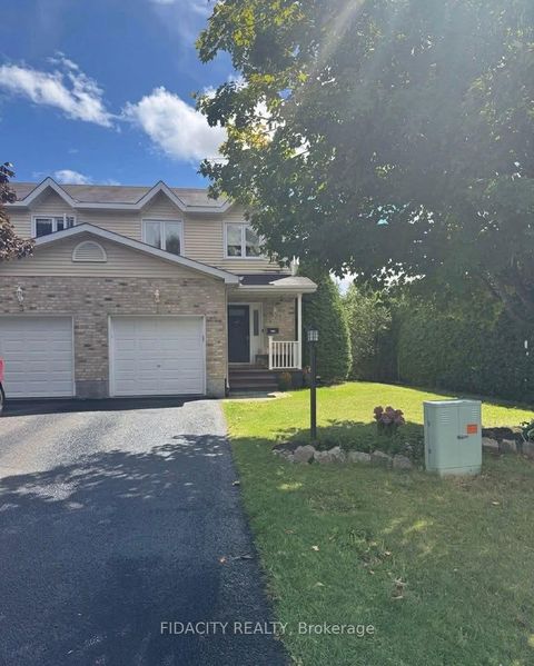 Photo 1 at 1 Kathleen Crescent, Stittsville (Central), Stittsville