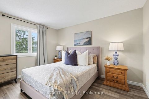 Photo 14 at 1 Kathleen Crescent, Stittsville (Central), Stittsville