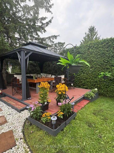 Photo 27 at 1 Kathleen Crescent, Stittsville (Central), Stittsville