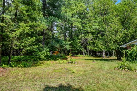 Photo 25 at 136 Grey Stone Drive, Huntley Ward (South West), Carp