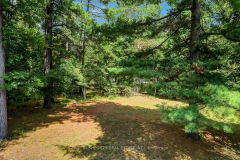 Photo 28 at 136 Grey Stone Drive, Huntley Ward (South West), Carp