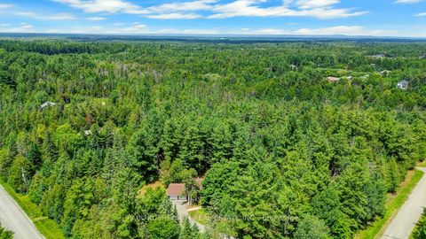 Photo 31 at 136 Grey Stone Drive, Huntley Ward (South West), Carp