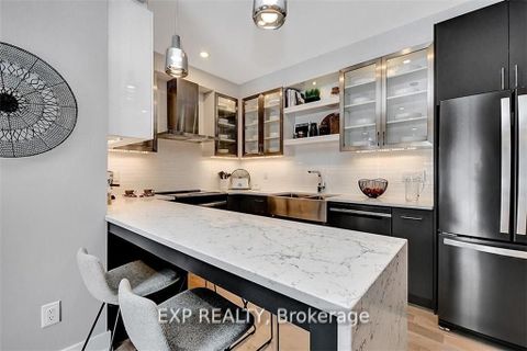 Photo 10 at 204 - 2376 Tenth Line Road, Avalon West, Orleans