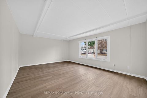 Photo 4 at 10 Fringewood Drive, Fringewood, Stittsville