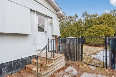 Photo 23 at 10 Fringewood Drive, Fringewood, Stittsville