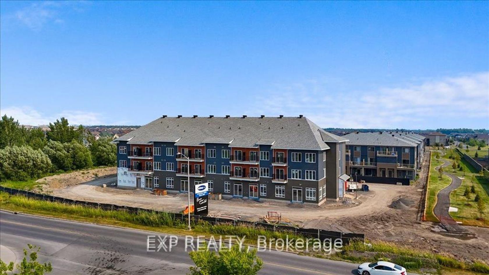 208 - 2376 Tenth Line Road, Avalon West, Orleans 2