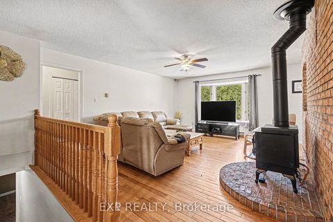 Photo 4 at 19 Jessie Drive, Perth