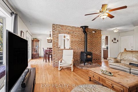 Photo 7 at 19 Jessie Drive, Perth