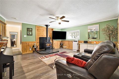 Photo 7 at 3834 Woodkilton Road, Dunrobin, Constance Bay