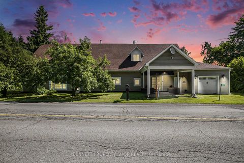 Photo 27 at 3834 Woodkilton Road, Dunrobin, Constance Bay