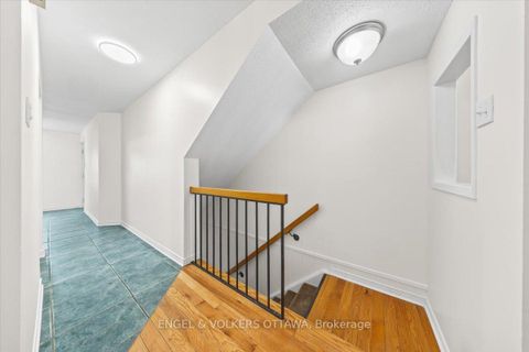 Photo 14 at A - 6748 Jeanne D'arc Boulevard N, Convent Glen North, Orleans