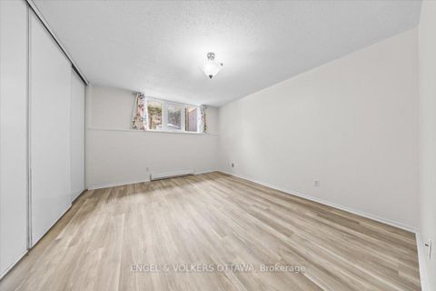 Photo 16 at A - 6748 Jeanne D'arc Boulevard N, Convent Glen North, Orleans