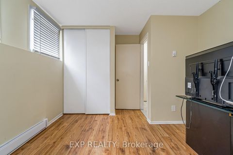 Photo 17 at 12 - 2610 Draper Avenue, Nepean (Redwood Park), Ottawa