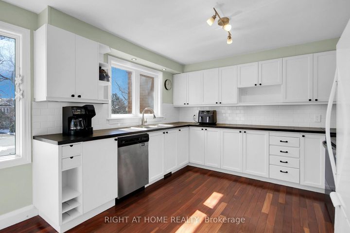 Photo 16 at 34 KENMARE Place, Nepean (Cedargrove/Fraserdale), Ottawa