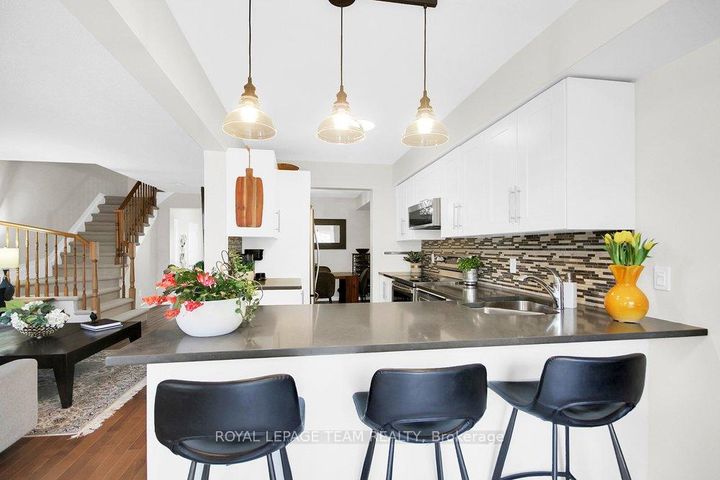 Photo 14 at 19 Fieldberry Private, Nepean (Stonebridge), Ottawa