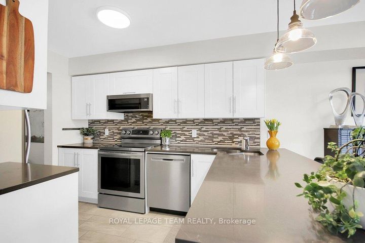 Photo 15 at 19 Fieldberry Private, Nepean (Stonebridge), Ottawa