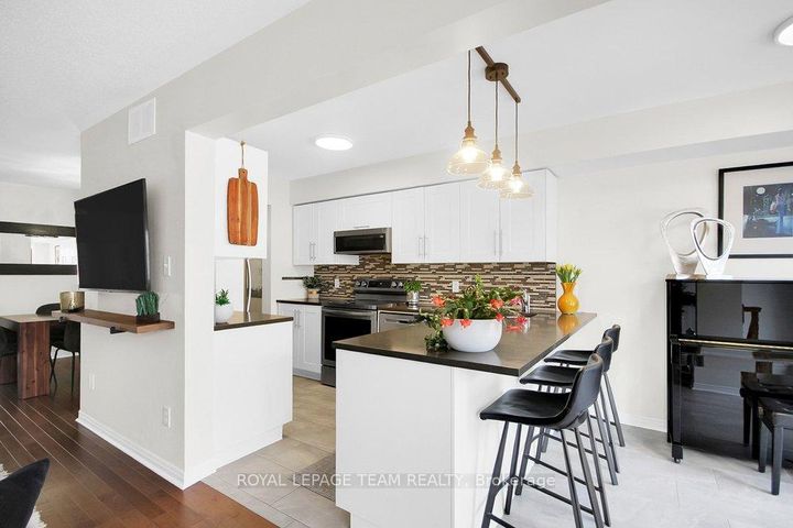 Photo 16 at 19 Fieldberry Private, Nepean (Stonebridge), Ottawa