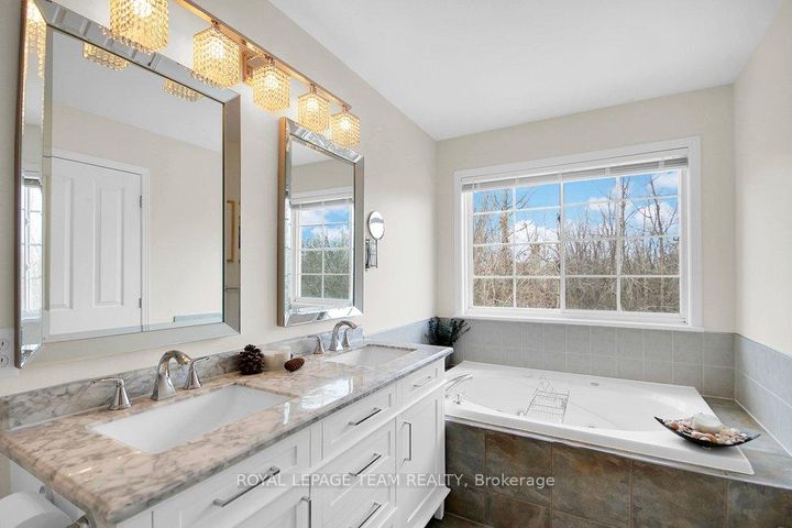 Photo 26 at 19 Fieldberry Private, Nepean (Stonebridge), Ottawa