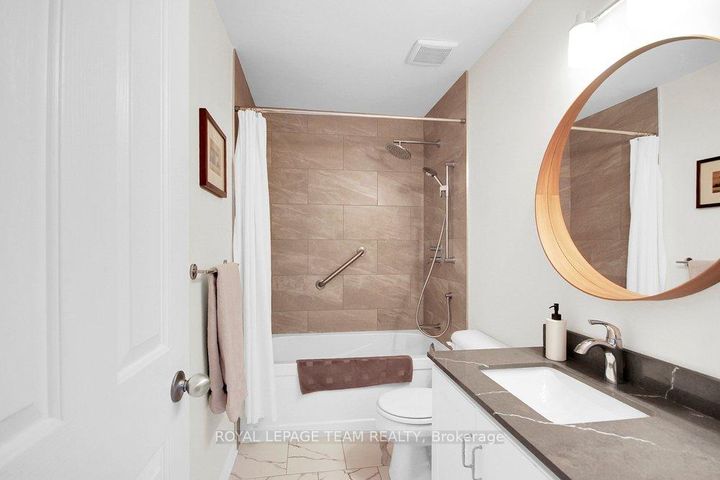 Photo 30 at 19 Fieldberry Private, Nepean (Stonebridge), Ottawa