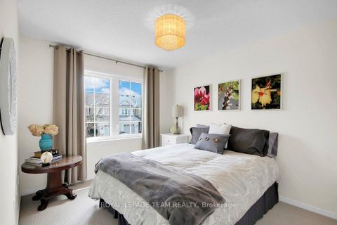Photo 31 at 19 Fieldberry Private, Nepean (Stonebridge), Ottawa