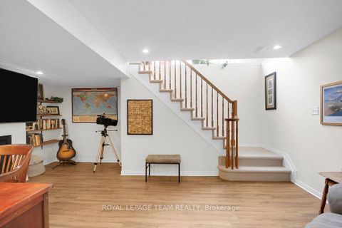 Photo 33 at 19 Fieldberry Private, Nepean (Stonebridge), Ottawa