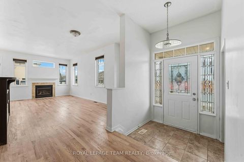 Photo 5 at 136 Calaveras Avenue, Nepean (Longfields), Ottawa