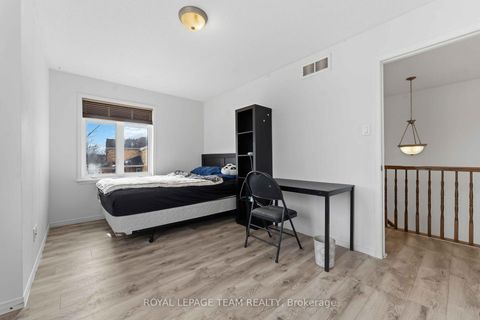 Photo 14 at 136 Calaveras Avenue, Nepean (Longfields), Ottawa