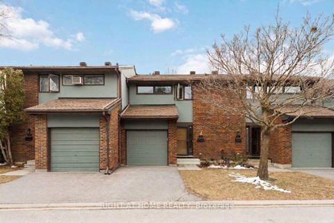 Photo 0 at 4 Chisholm Court, Beaverbrook, Kanata