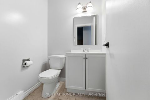 Photo 14 at 4 Chisholm Court, Beaverbrook, Kanata