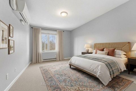 Photo 18 at 4 Chisholm Court, Beaverbrook, Kanata