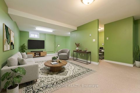 Photo 28 at 4 Chisholm Court, Beaverbrook, Kanata