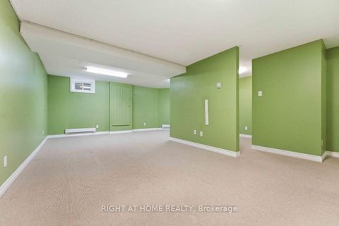 Photo 29 at 4 Chisholm Court, Beaverbrook, Kanata