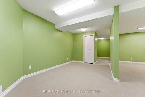 Photo 30 at 4 Chisholm Court, Beaverbrook, Kanata