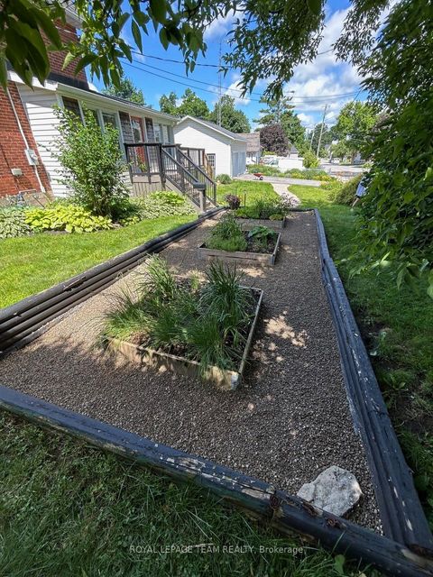 Photo 5 at 238 Park Avenue, Carleton Place