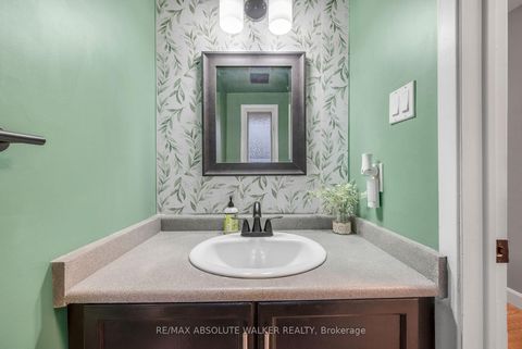 Photo 11 at 108 Cedarock Drive, Bridlewood, Kanata